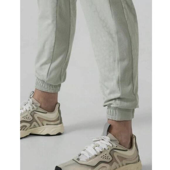 NWT Athleta Brooklyn Lined Textured Jogger Size 16 - Picture 5 of 12